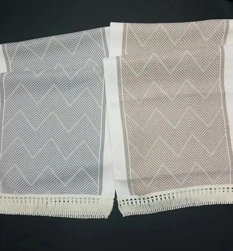 Table runner image