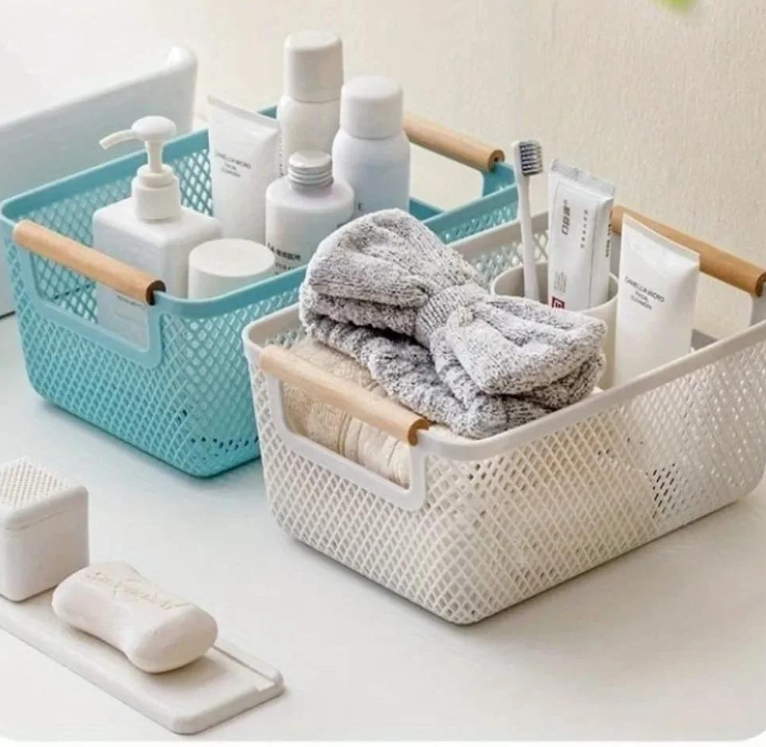 3pcs Mesh Plastic Storage Baskets with bamboo Handles image