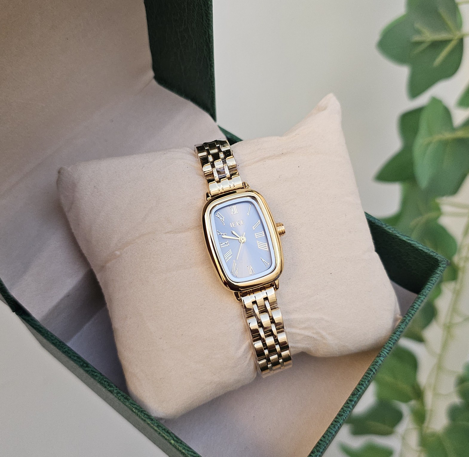 Dainty ieke watch  image