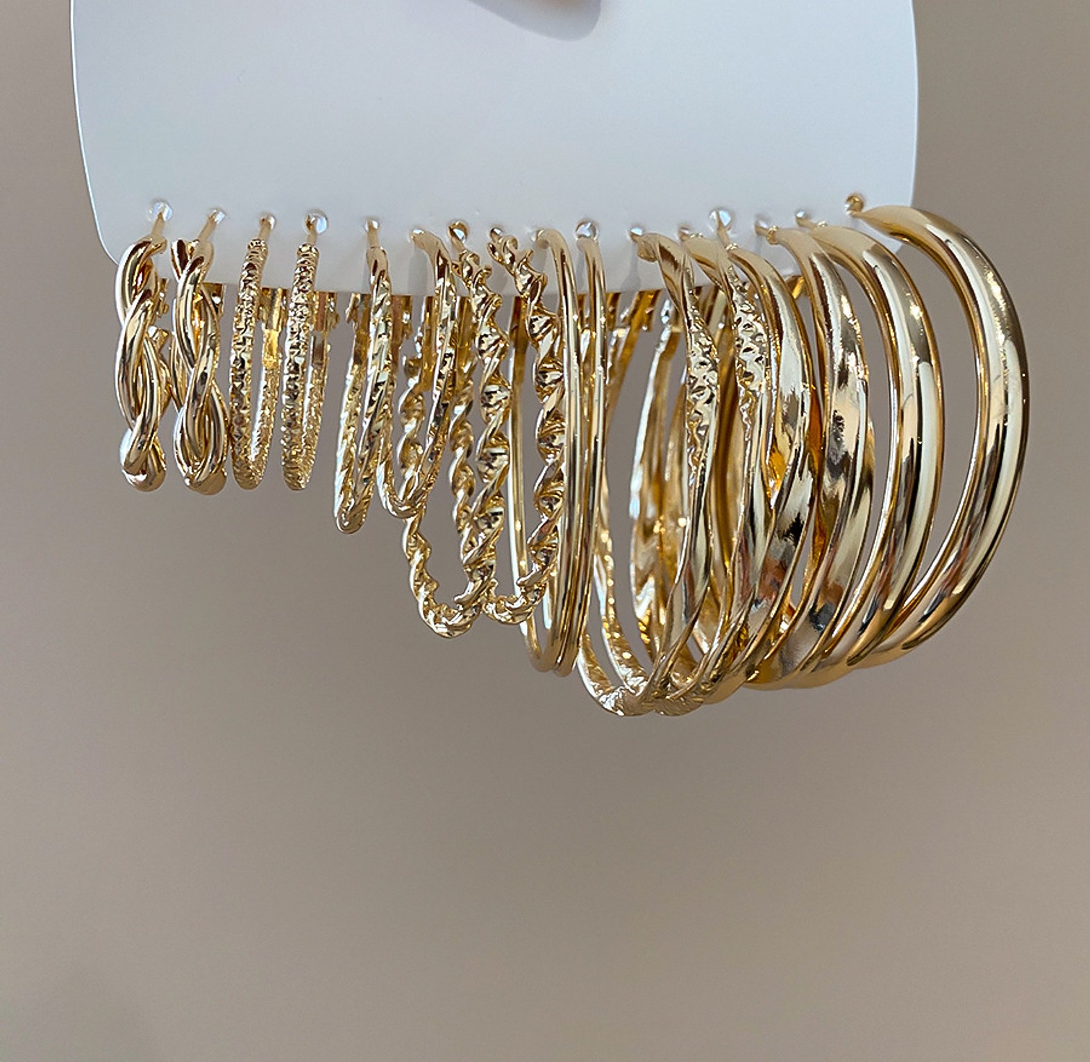 Twisted Round Earrings gold Set image