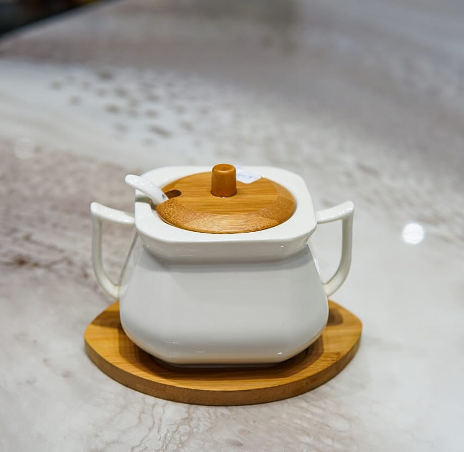 Single piece sugar dish with bamboo stand image