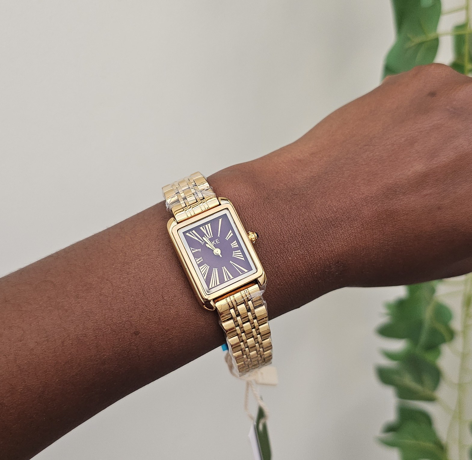 Madina watch image