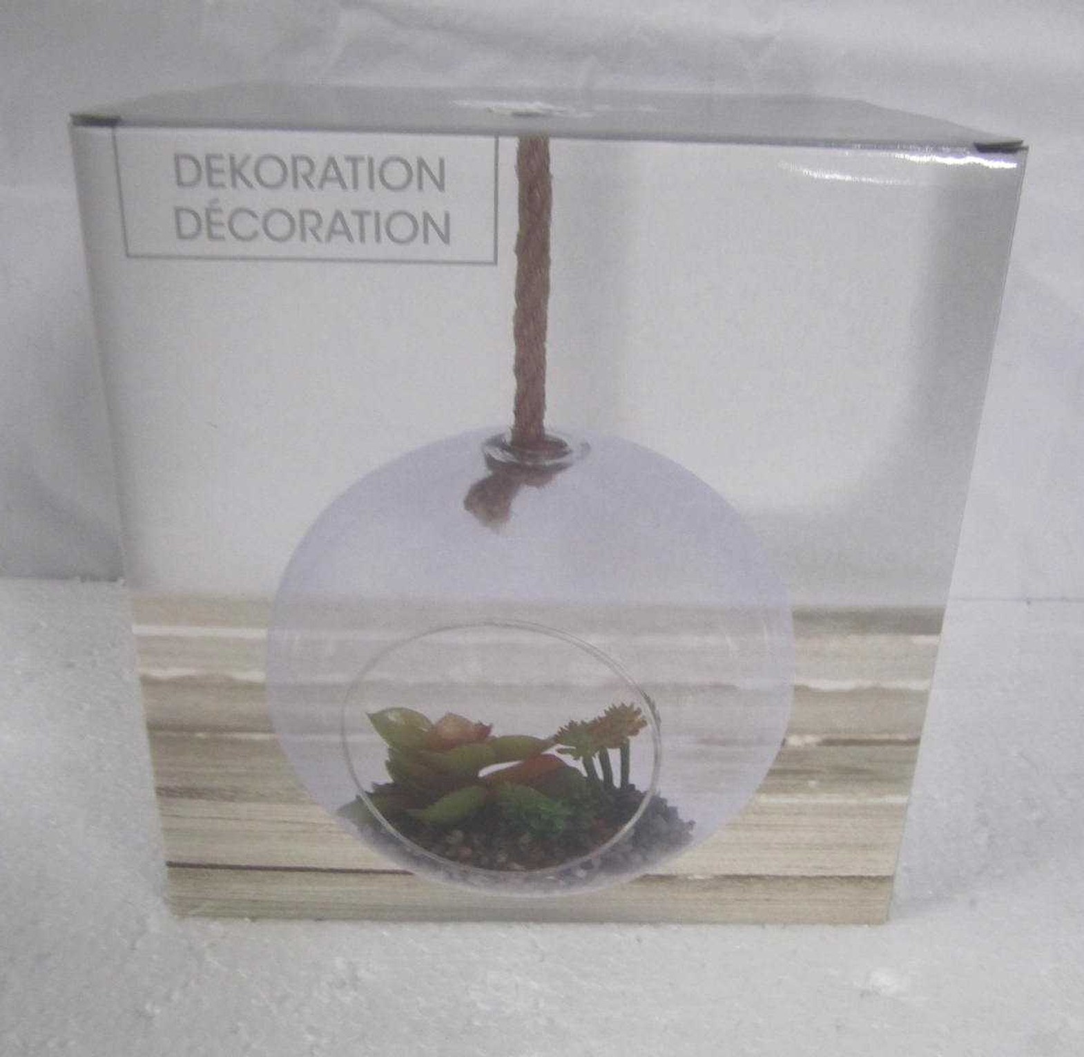 DECORATIVE HANGING VASE 1 image