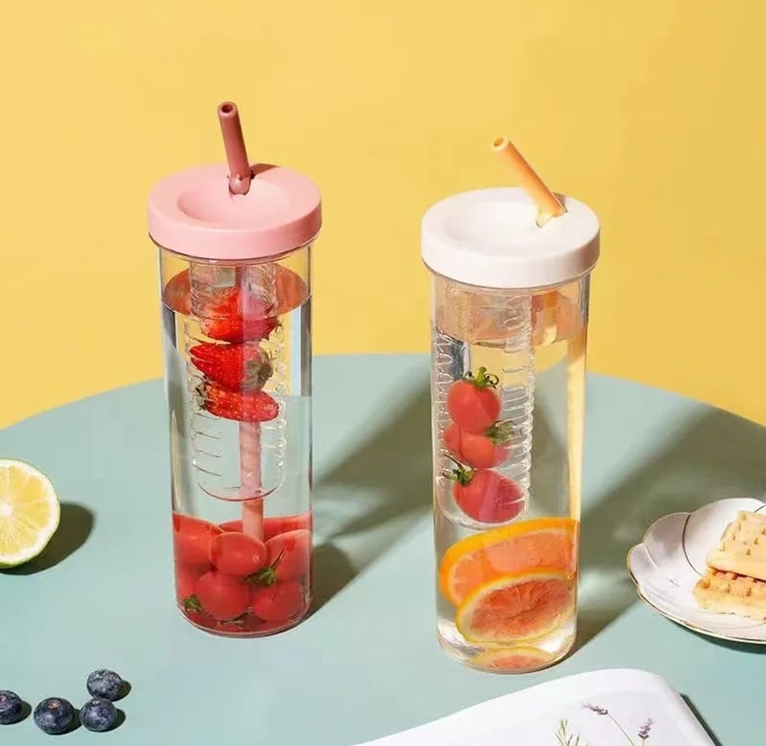 Portable 700ml Fruit Infuser Water Bottle with Foldable Straw and Built-in Filter image