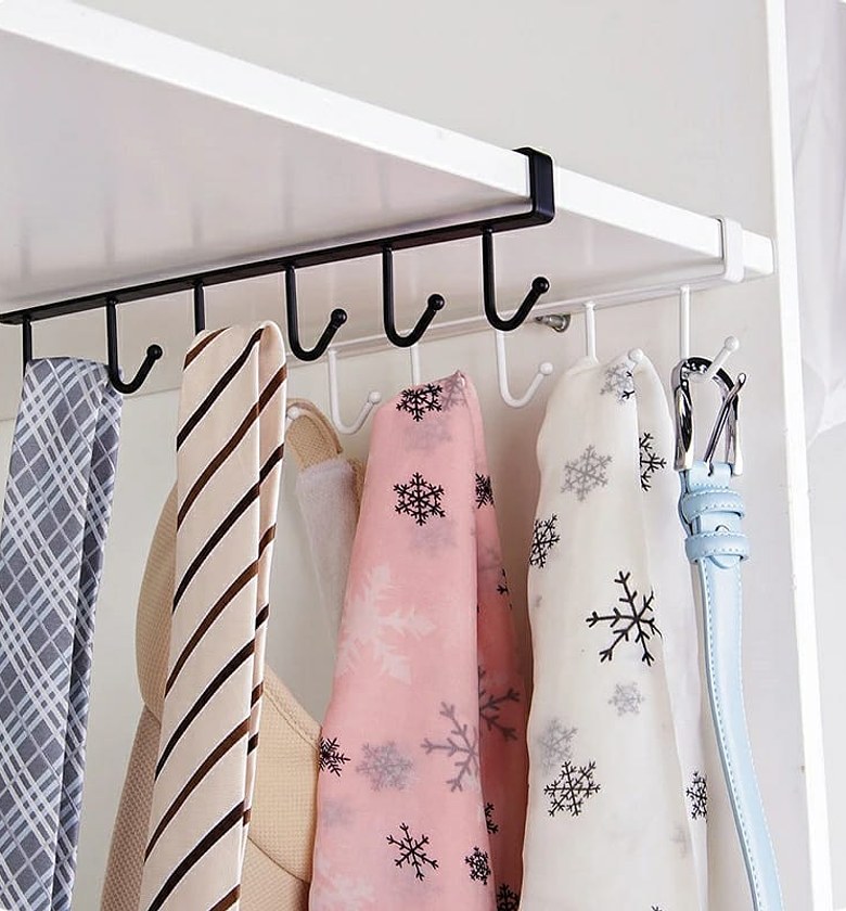 Iron 12-Hook Under-Shelf Storage Rack image