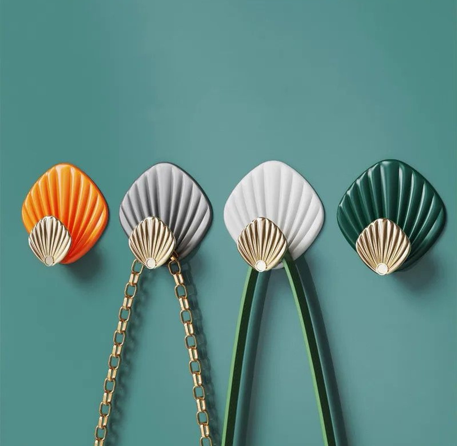 4pc Shell Shaped Wall Hanging Hooks image